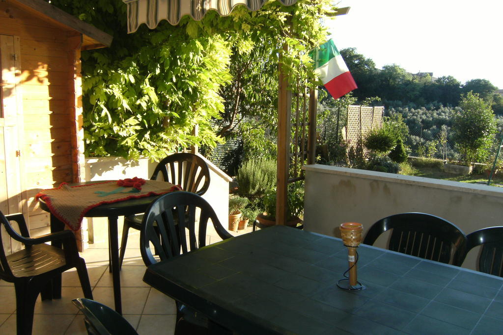 Bed and Breakfast Emily Stroncone Exterior foto