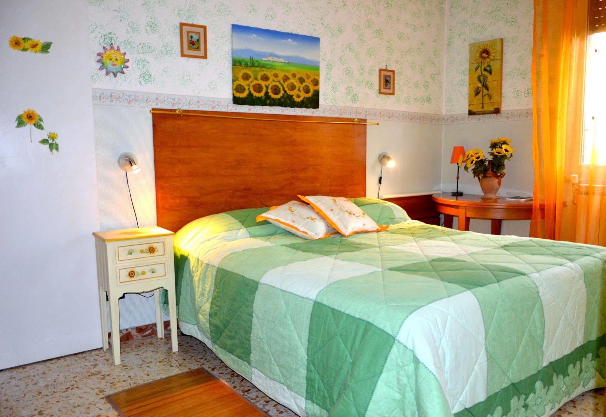 Bed and Breakfast Emily Stroncone Exterior foto